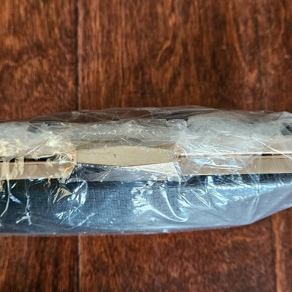 NWT Sam Moon Black and Gold Hard Shell Clutch - Picture 5 of 7